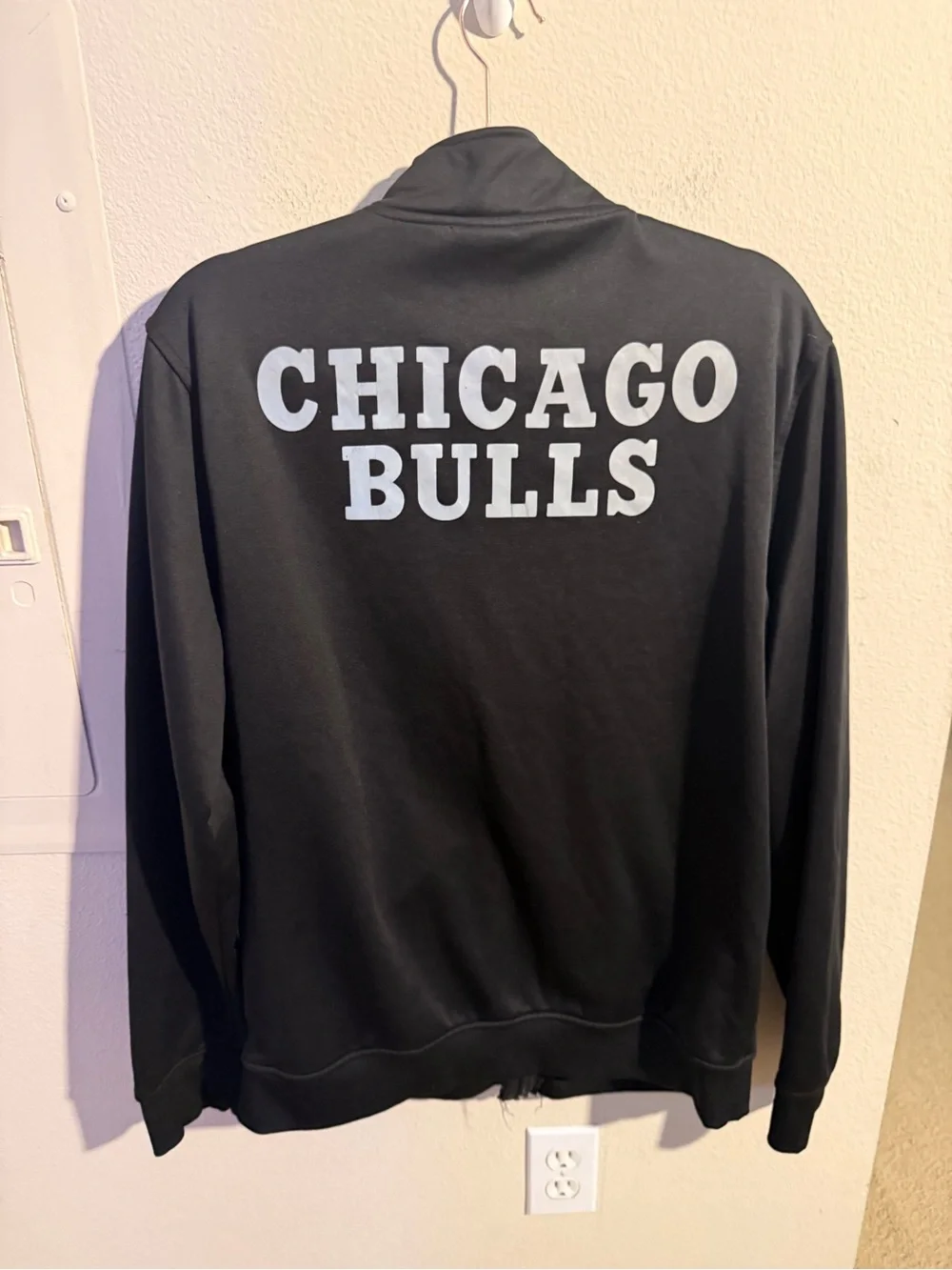 NBA Chicago Bulls Full Zip Track Jacket Black Logo Athletic Men’s Large Zip Up